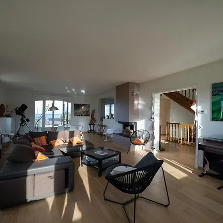 Tres Belle Maison Avec Vue Sur *
