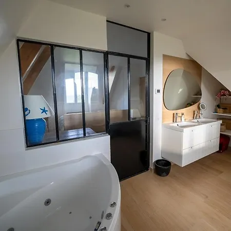 Tres Belle Maison Avec Vue Sur *
